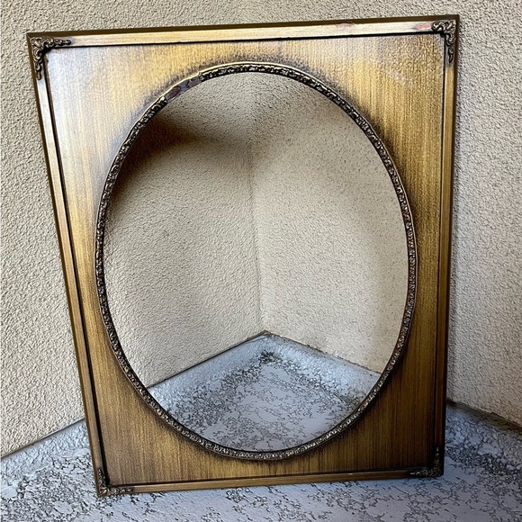Vintage Gold Ornate Picture Frame 19/23 Oval Photo - Picture 1 of 10